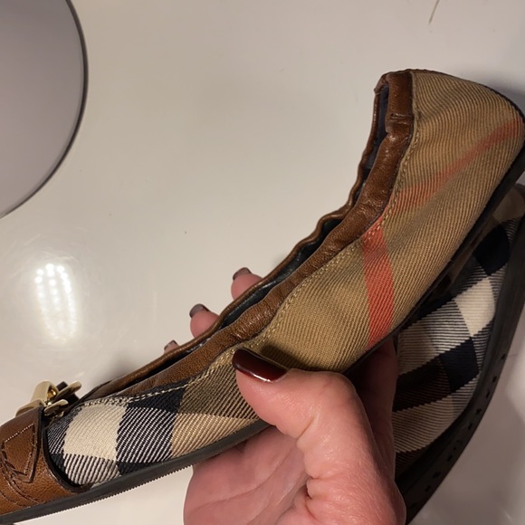 Burberry 🥿 shoes - Picture 6 of 8